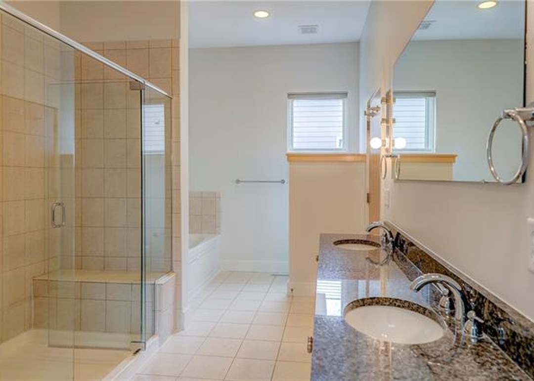 4561 Washington Street — photo 3