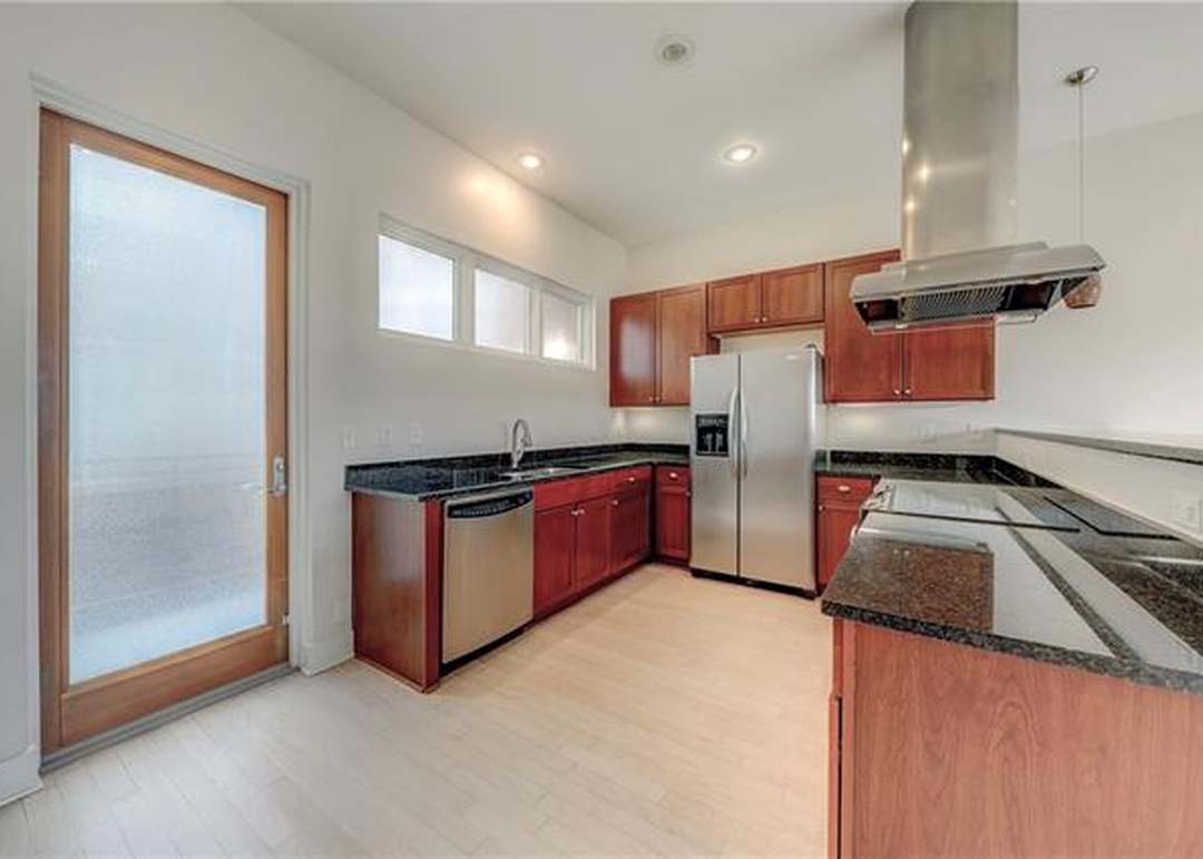 4561 Washington Street — photo 4
