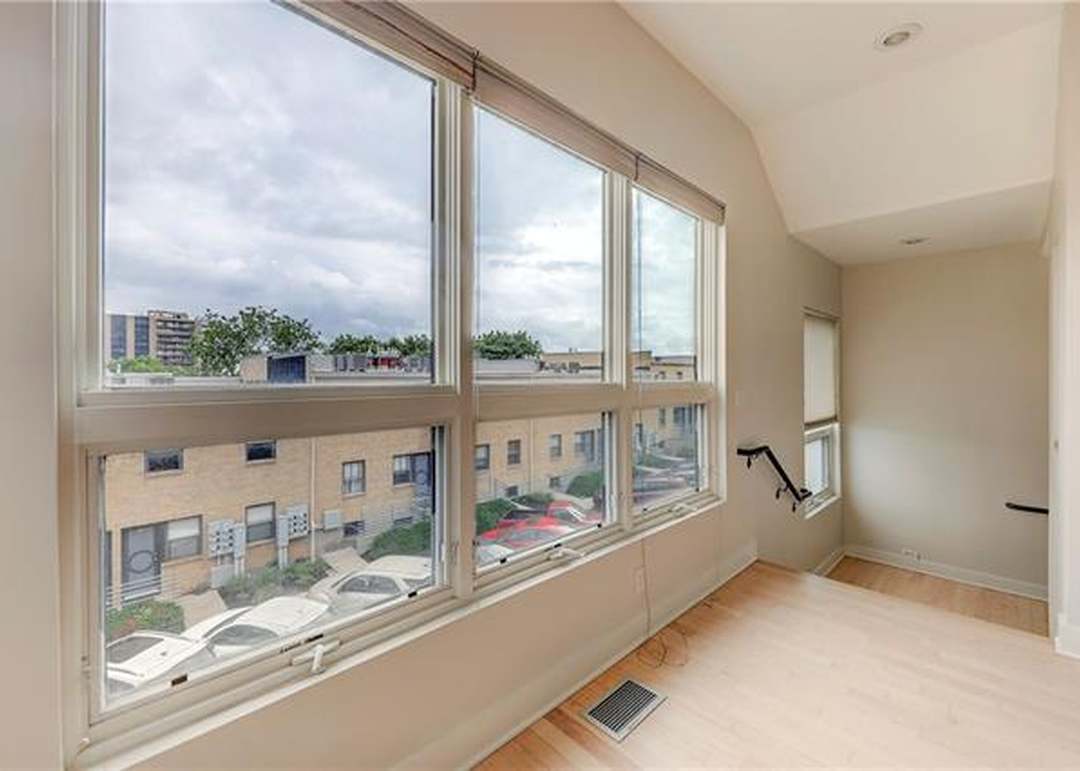 4561 Washington Street — photo 10