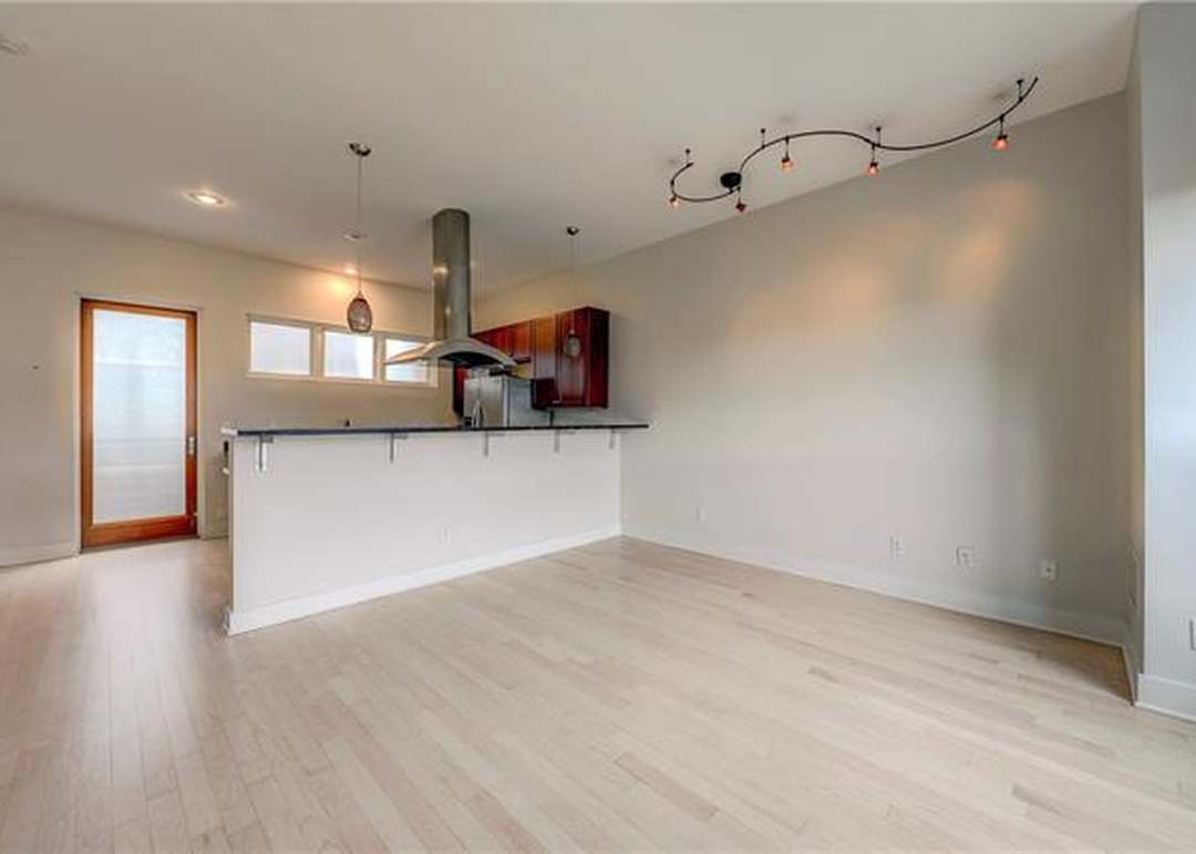 4561 Washington Street — photo 11