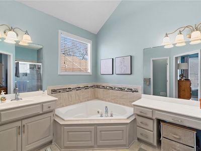 4608 NW 88 Court — photo 15