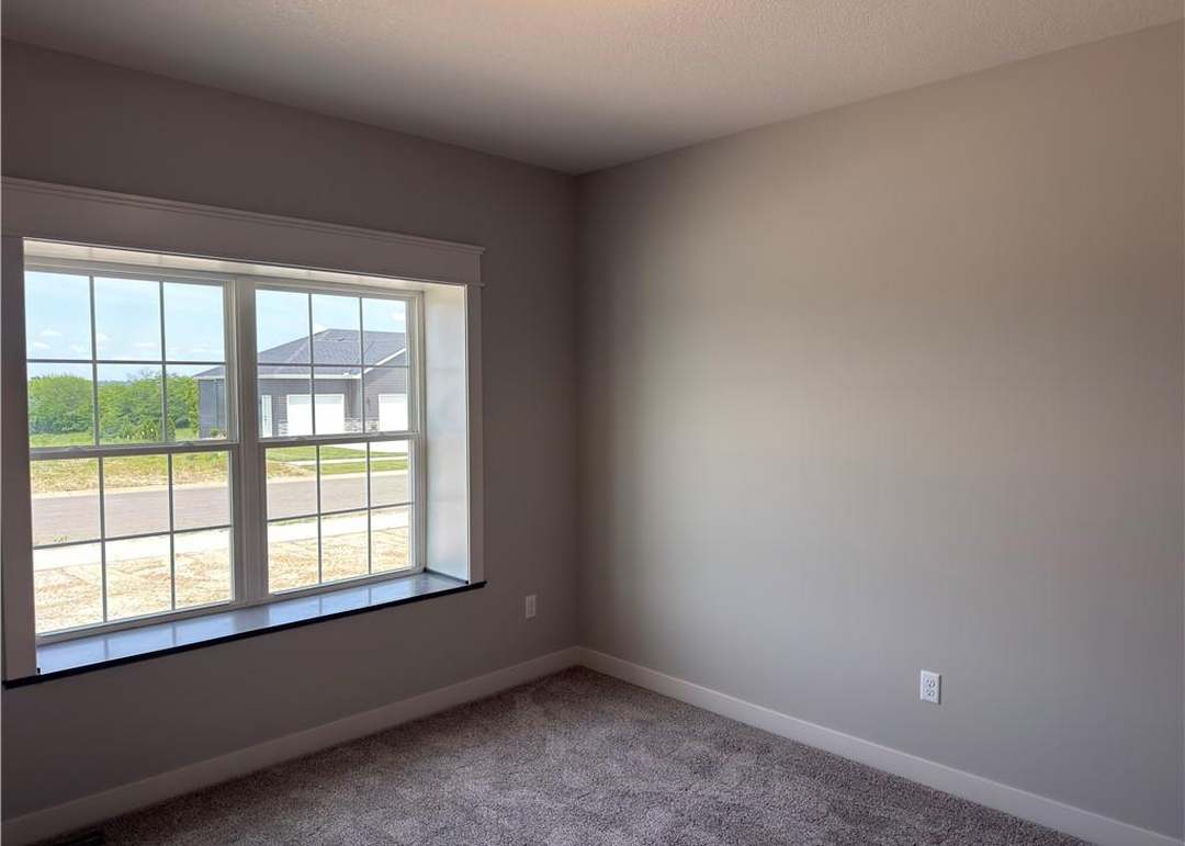 4700 Wood Avenue — photo 5