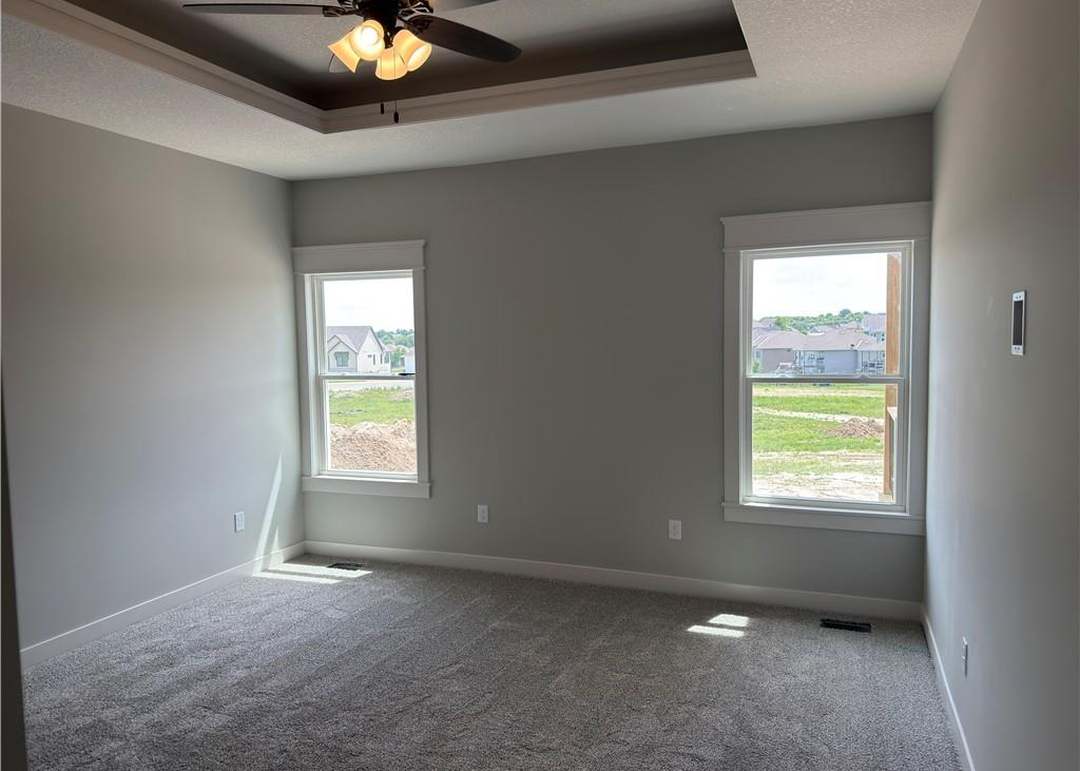 4700 Wood Avenue — photo 11