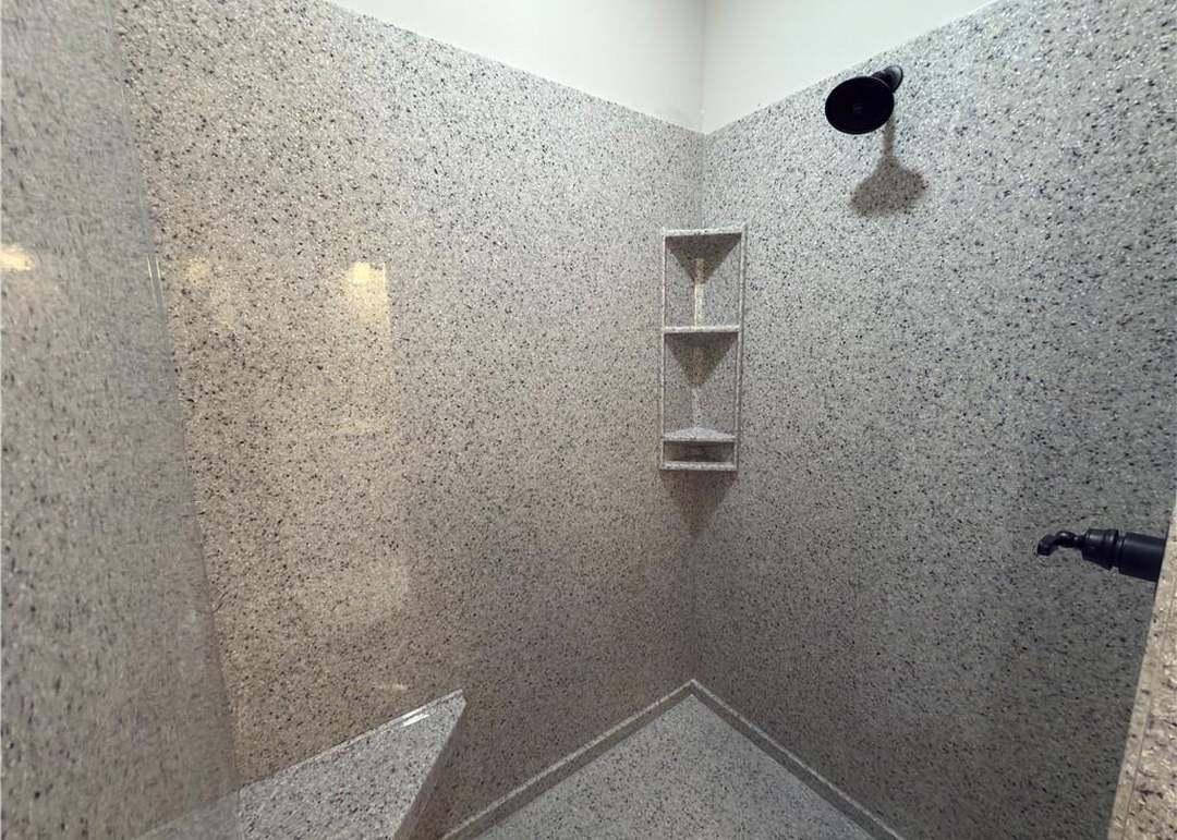 4700 Wood Avenue — photo 12