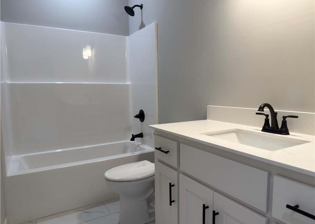 4700 Wood Avenue — photo 14