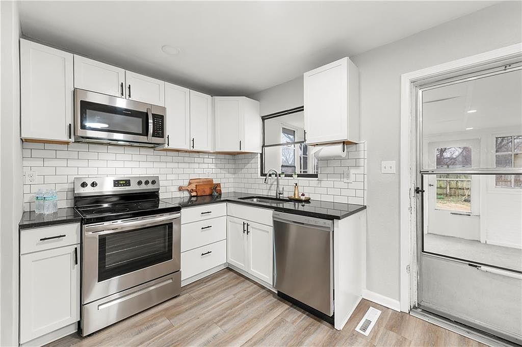 4705 Melody Lane — photo 11