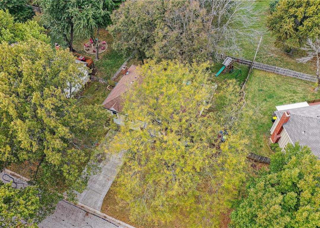 4708 Bluejacket Street — photo 50