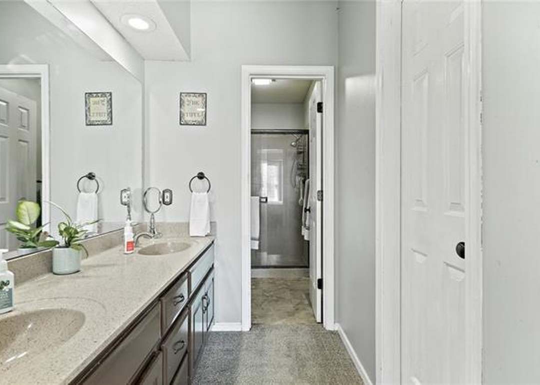 4713 Chouteau Street — photo 22