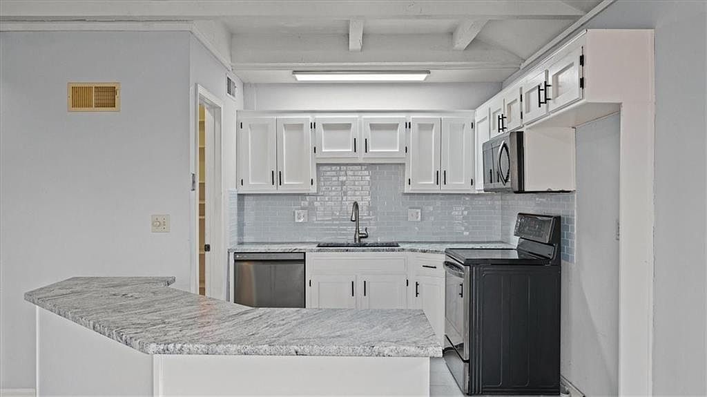 4716 Fontana Street — photo 8