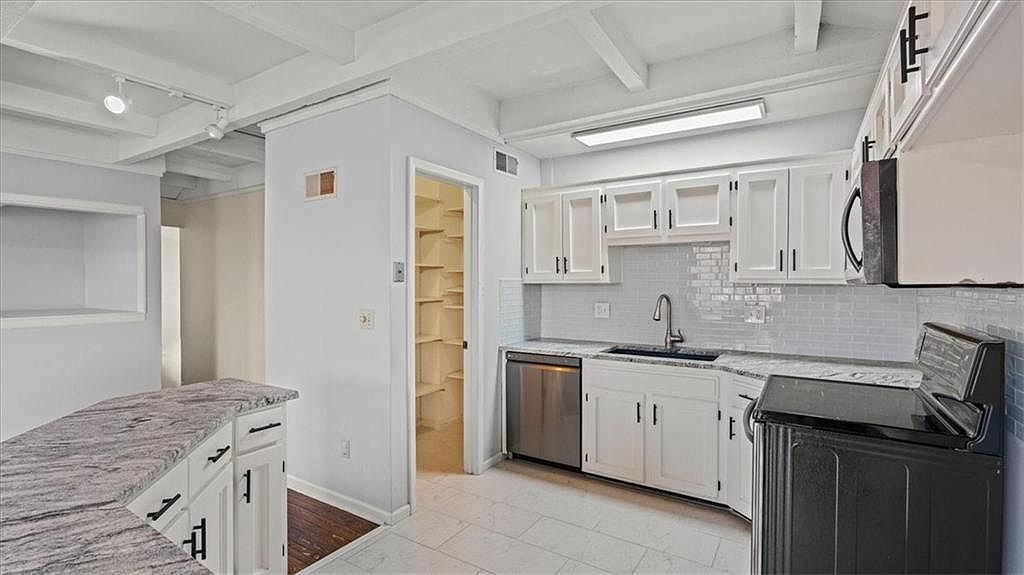 4716 Fontana Street — photo 9
