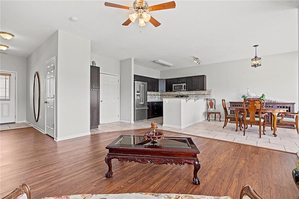 4732 S UNION Avenue — photo 13