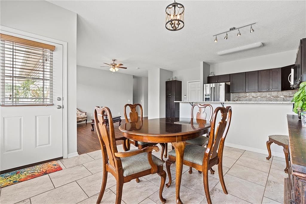 4732 S UNION Avenue — photo 15