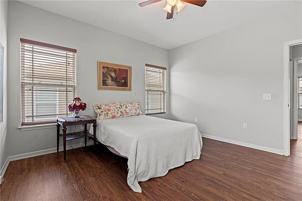 4732 S UNION Avenue — photo 20