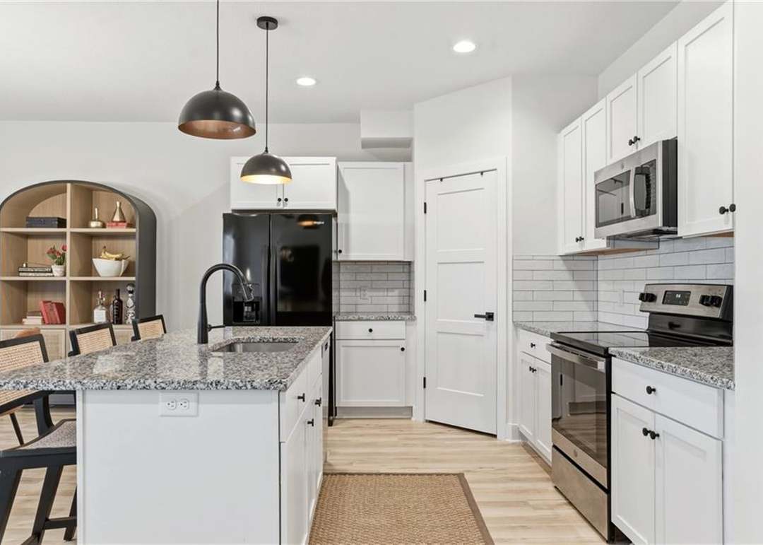 4736 Hadley Street — photo 10