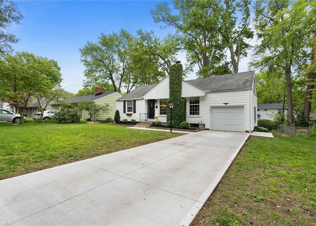 4809 W 70th Street — photo 8