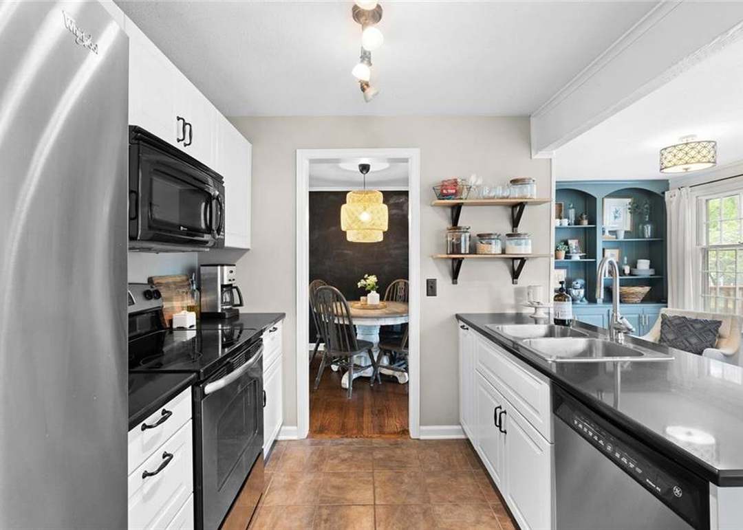 4809 W 70th Street — photo 12