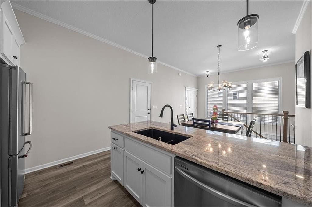 4909 N 145th Street — photo 9