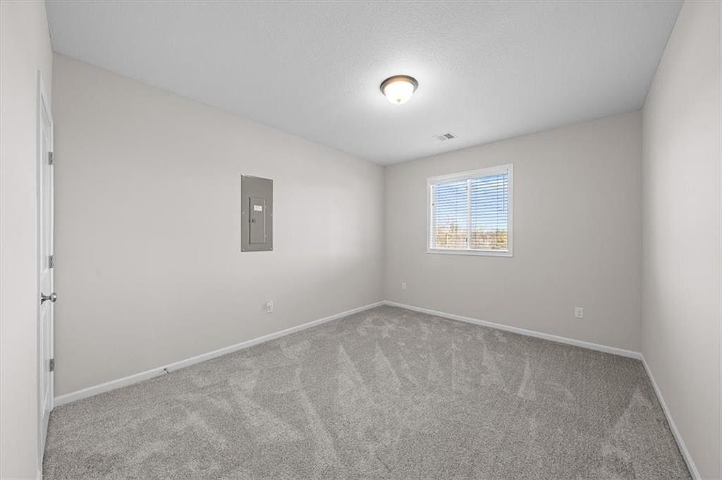 4909 N 145th Street — photo 24