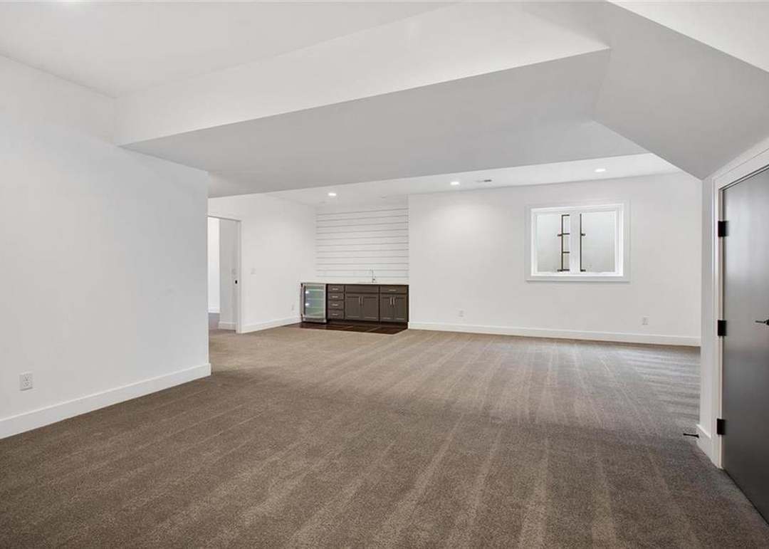 4914 W 72nd Terrace — photo 22