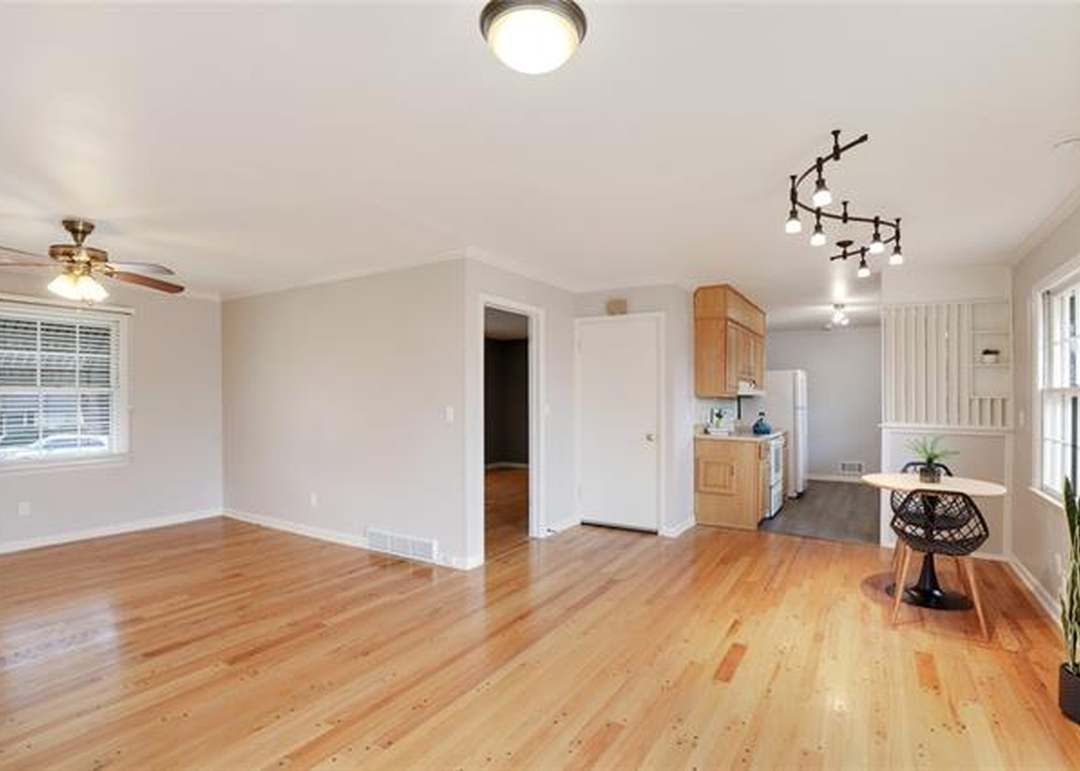 500 E 106th Terrace — photo 7