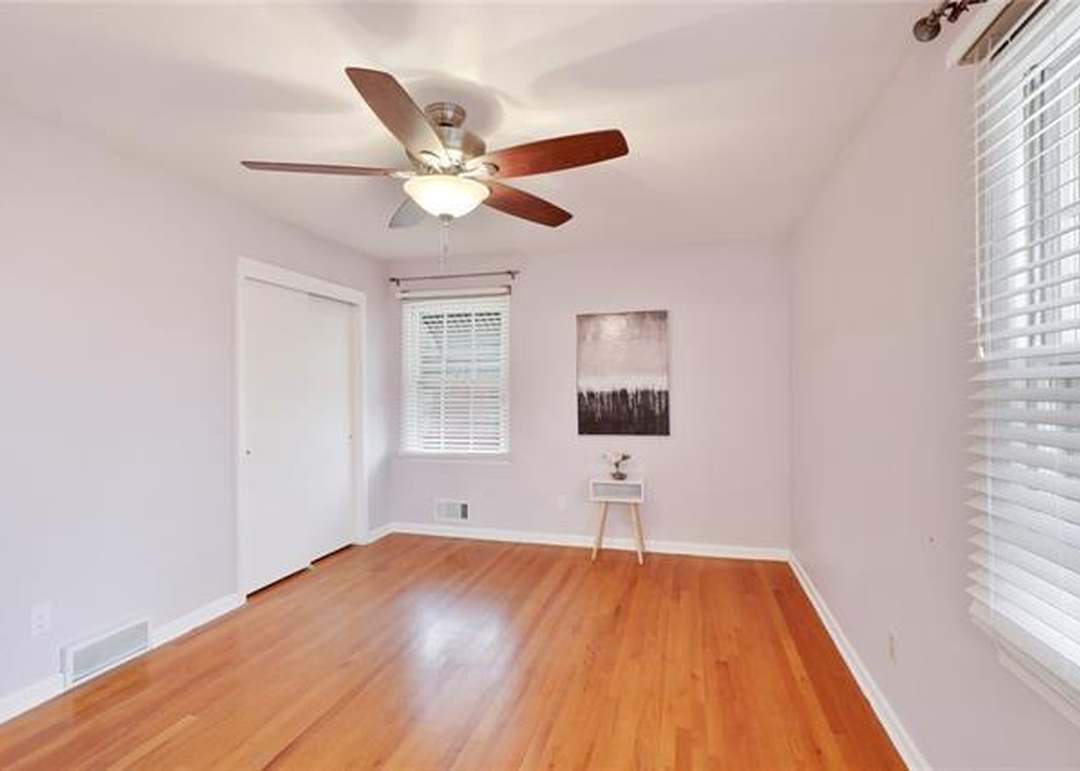500 E 106th Terrace — photo 13
