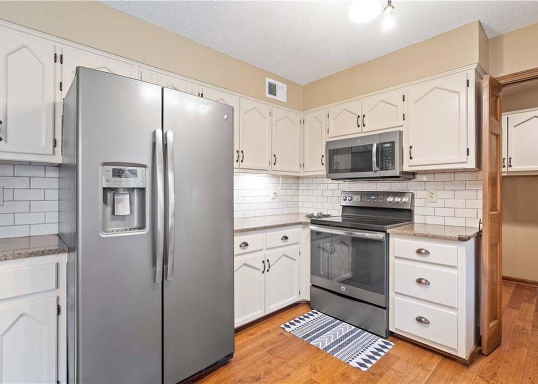 500 N Clayview Drive — photo 14
