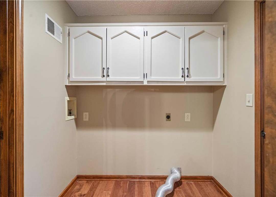 500 N Clayview Drive — photo 15