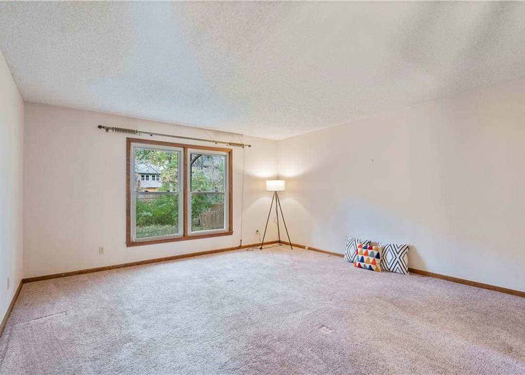 500 N Clayview Drive — photo 16