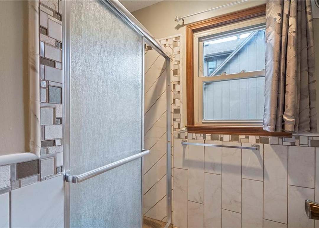 500 N Clayview Drive — photo 19