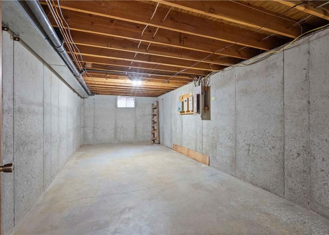 500 N Clayview Drive — photo 26