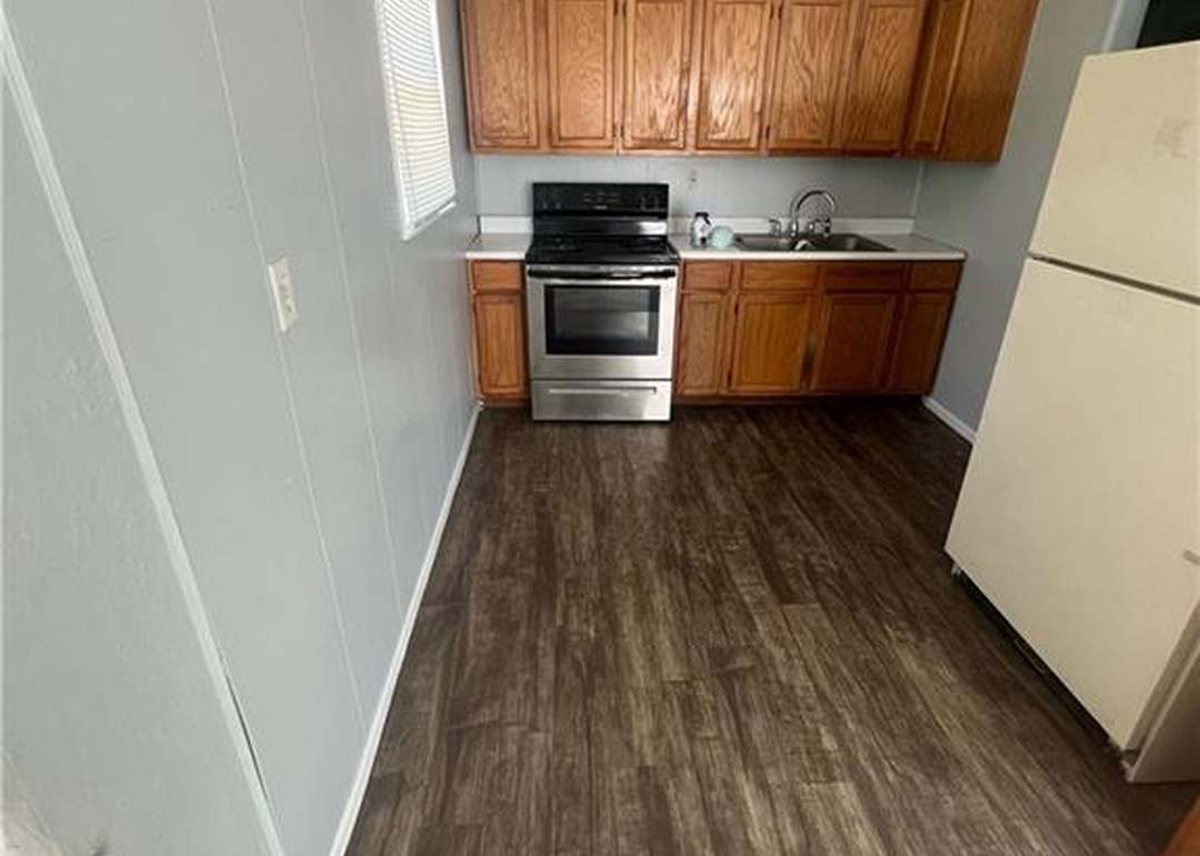 5002 Woodend Avenue — photo 7