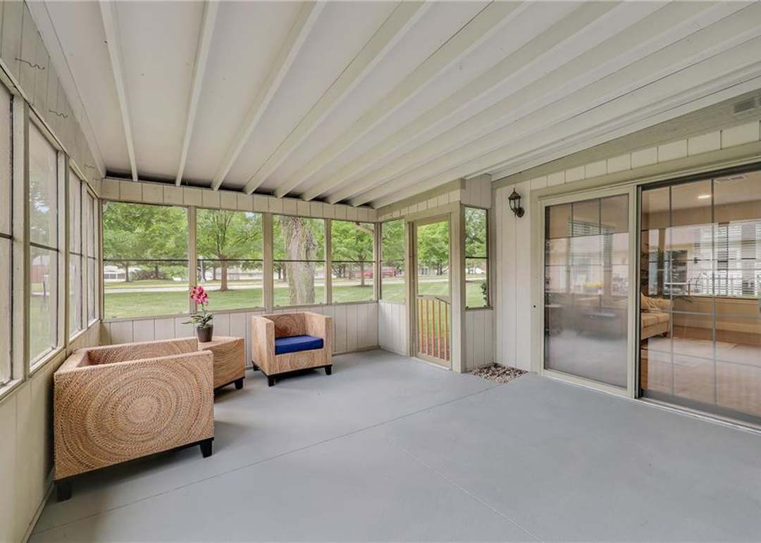 502 Spring Drive — photo 5