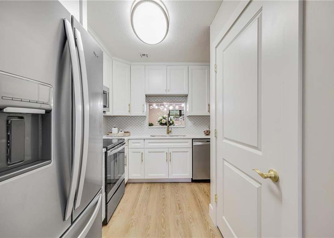 502 Spring Drive — photo 10