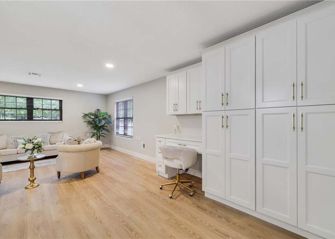 502 Spring Drive — photo 24
