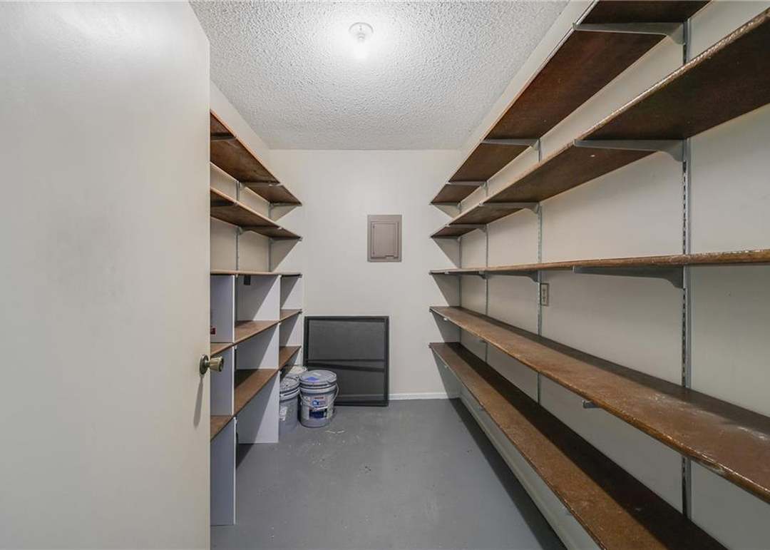 502 Spring Drive — photo 26