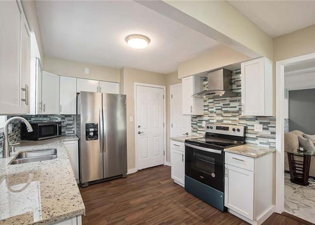 502 W Olive Street — photo 15