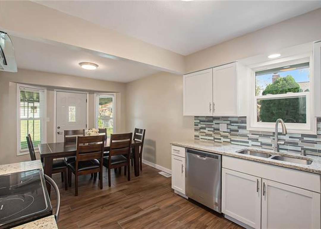 502 W Olive Street — photo 16