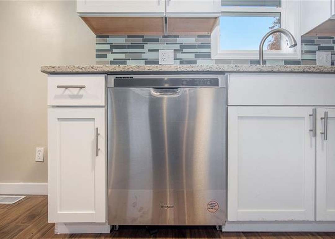 502 W Olive Street — photo 18