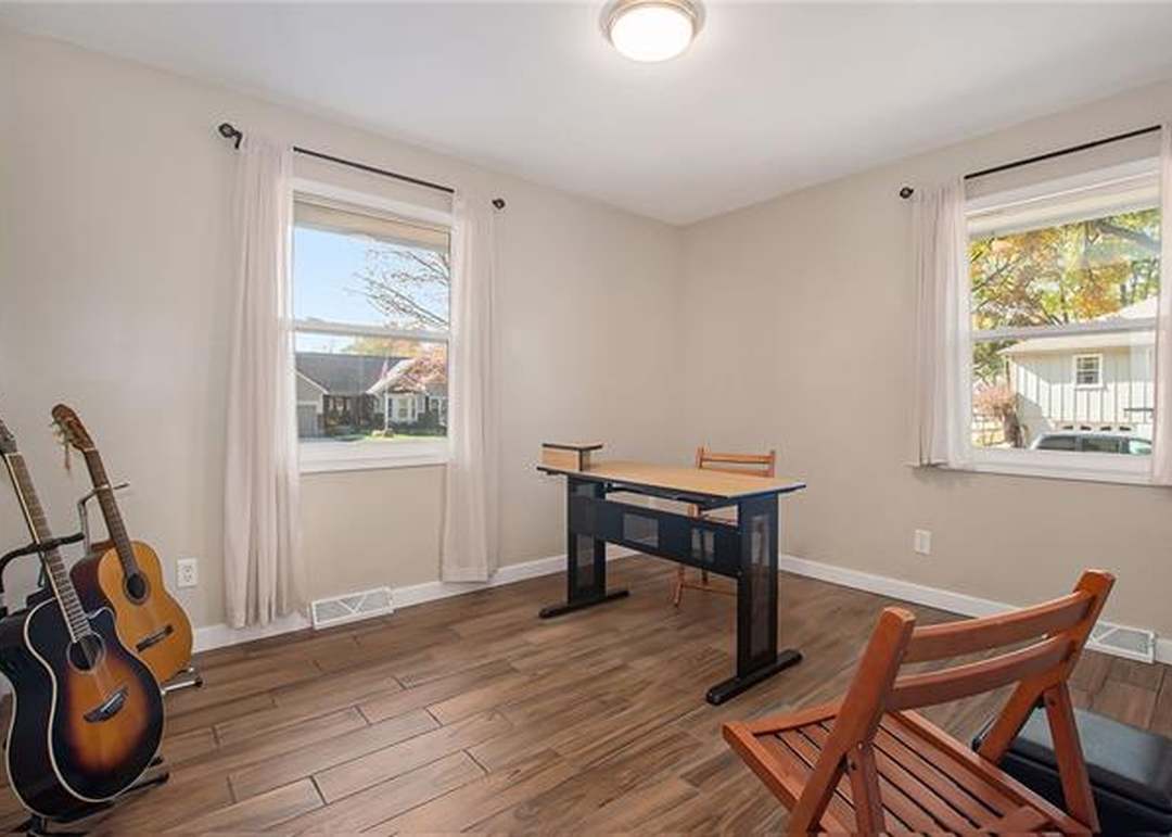 502 W Olive Street — photo 23