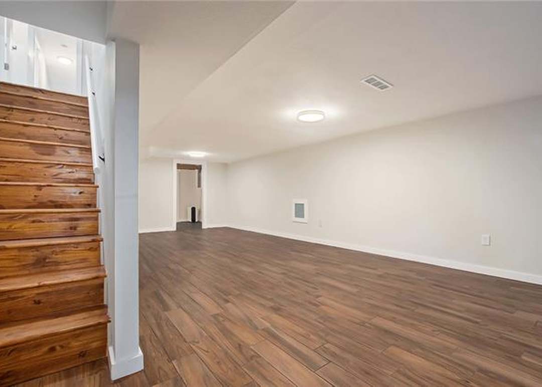 502 W Olive Street — photo 26