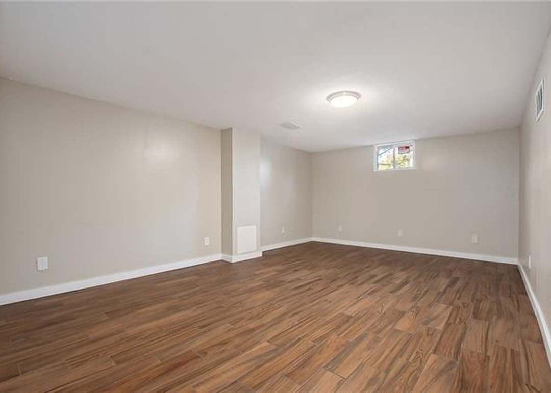 502 W Olive Street — photo 28