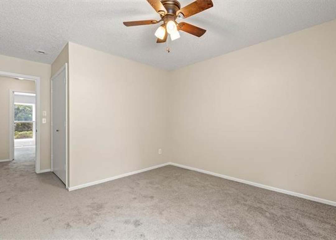 503 E 97 Terrace — photo 3