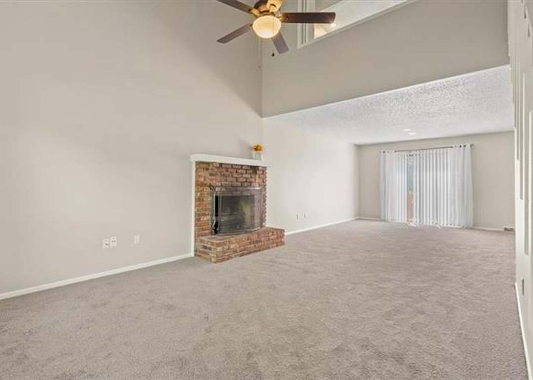 503 E 97 Terrace — photo 6