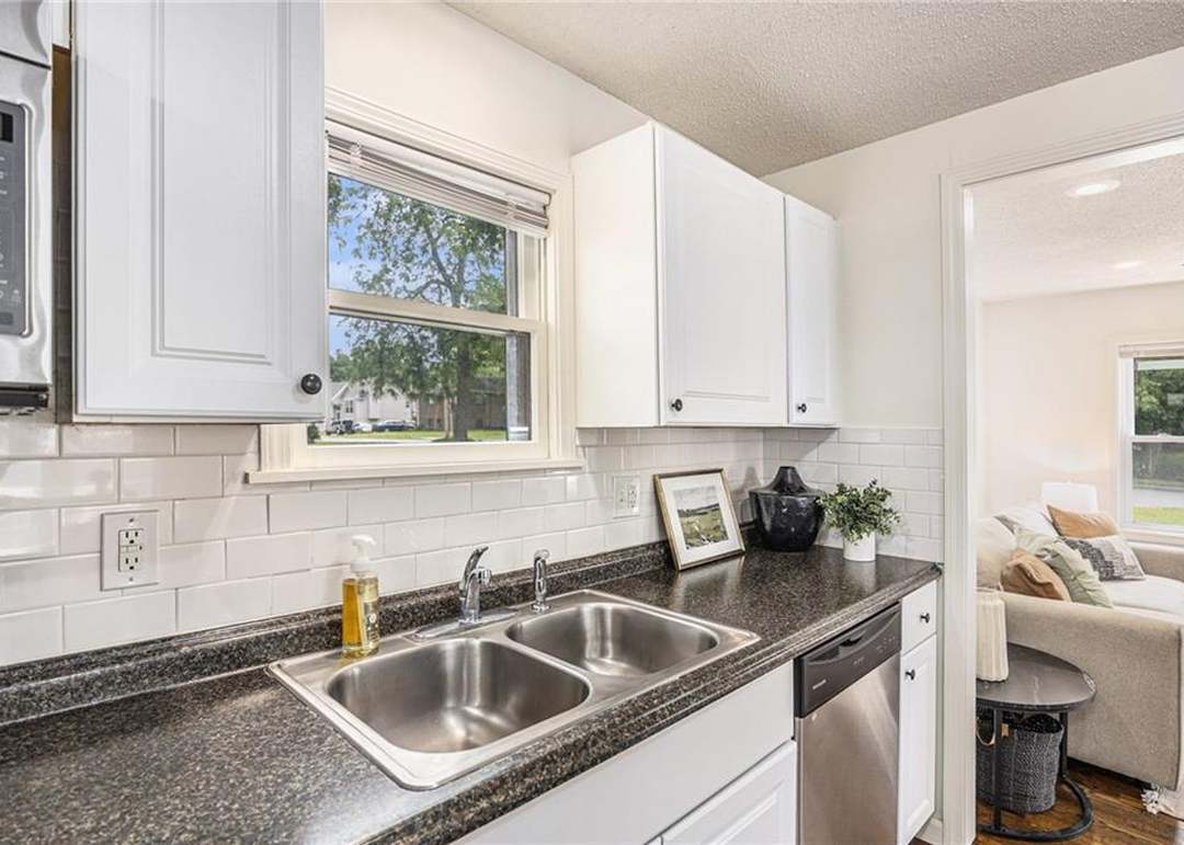 504 Pinkston Street — photo 10
