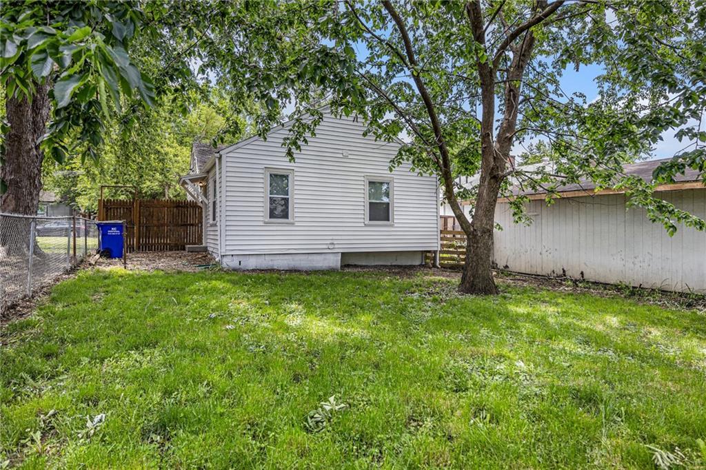 504 Pinkston Street — photo 14