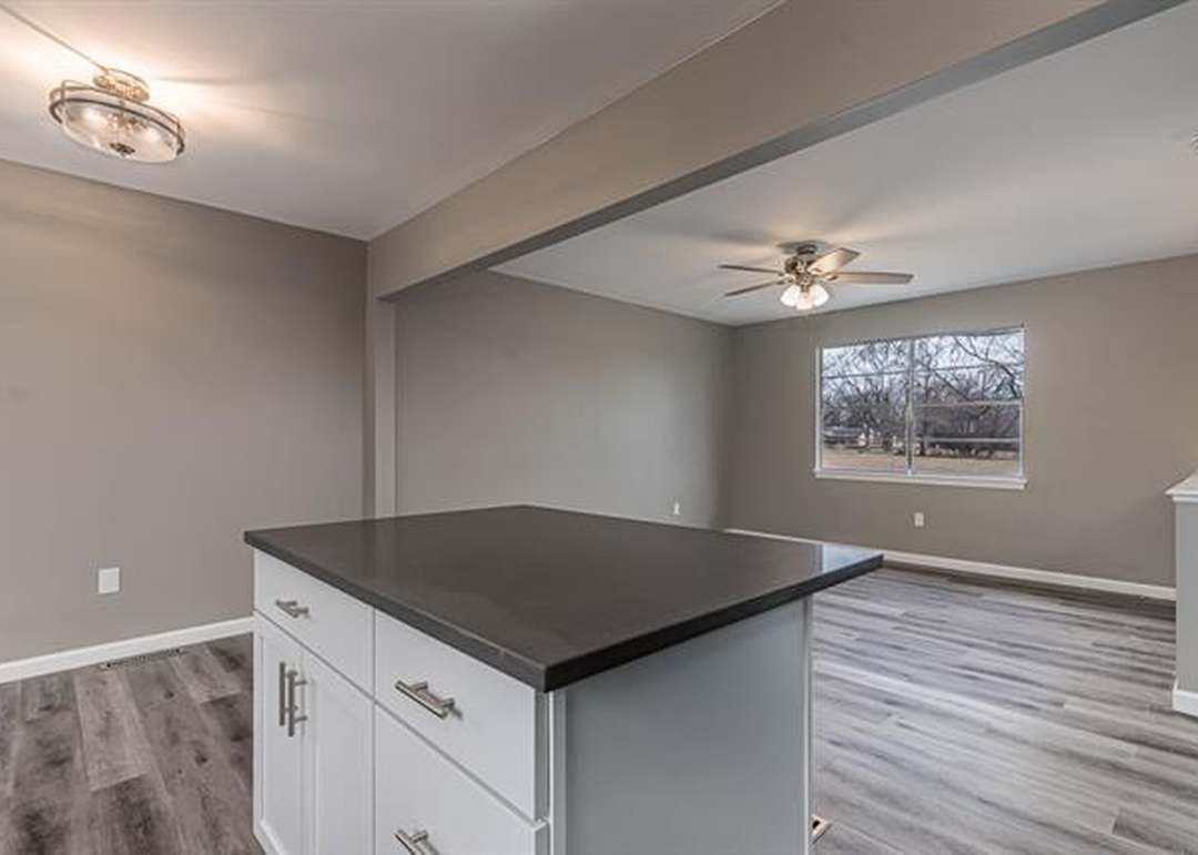 505 S Jackson Street — photo 2