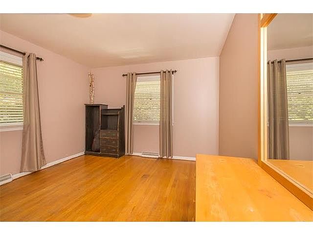 512 E 106th Terrace — photo 12