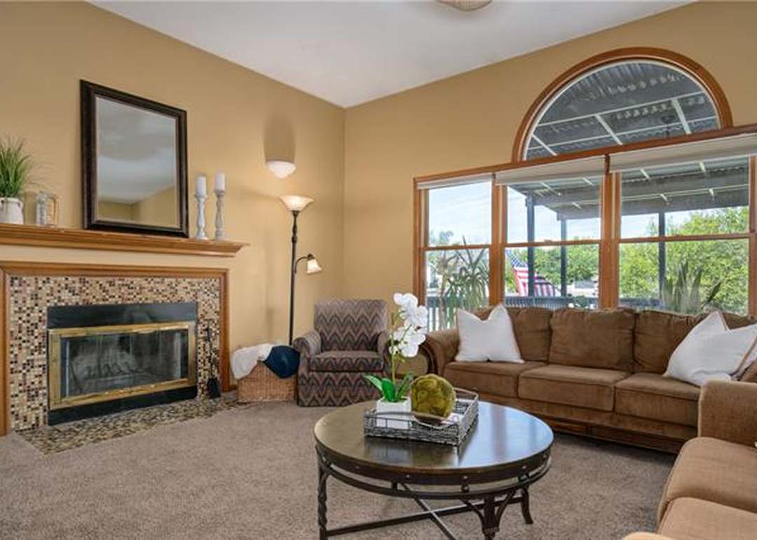 520 N Mulberry Street — photo 2