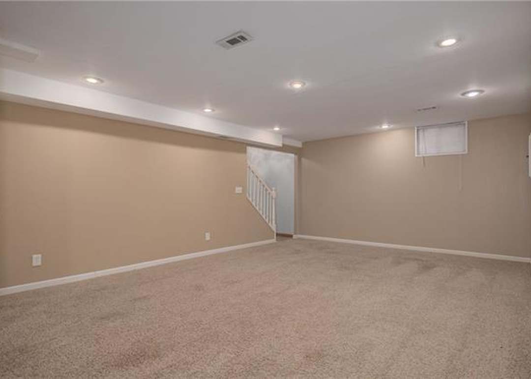 520 N Mulberry Street — photo 29