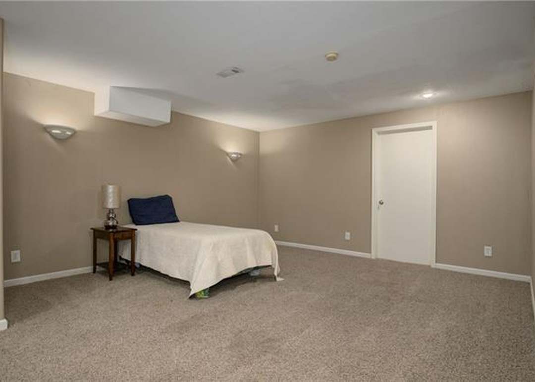 520 N Mulberry Street — photo 30